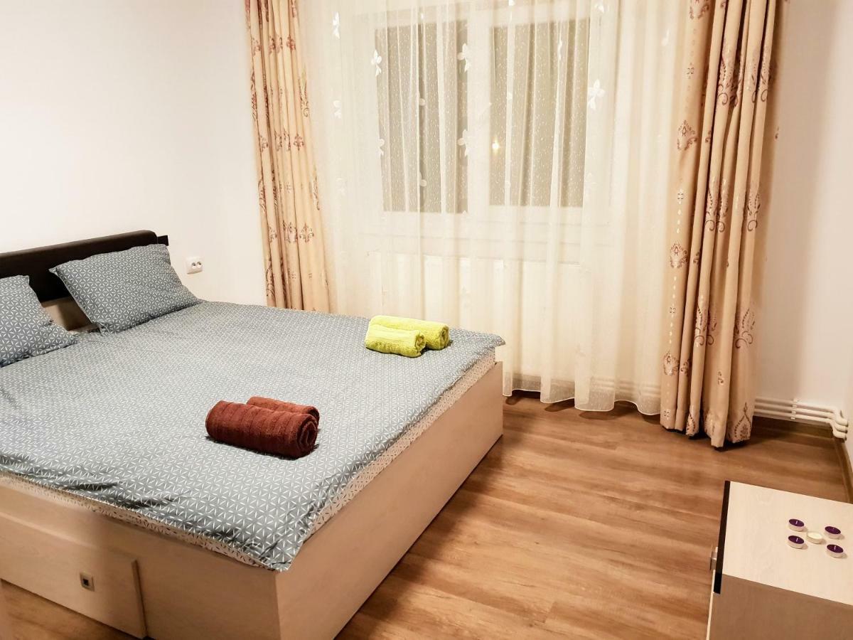 Lucky 7 Buzău Eksteriør billede